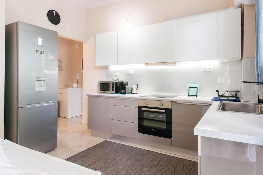Lux Beach Apartment Vári Eksteriør bilde